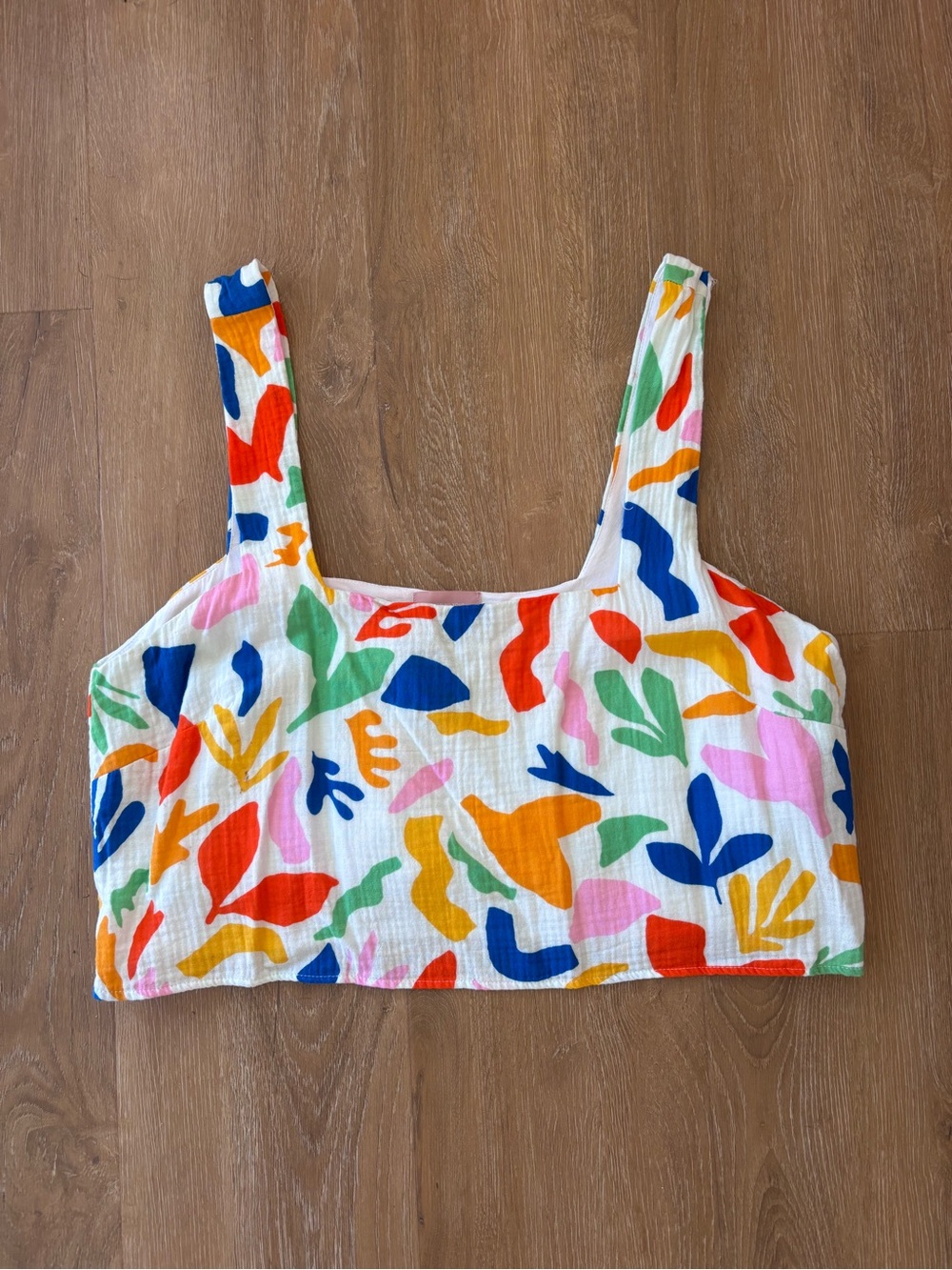 Show Me Your MuMu White Crop Tank Top with Multicolor Abstract Print